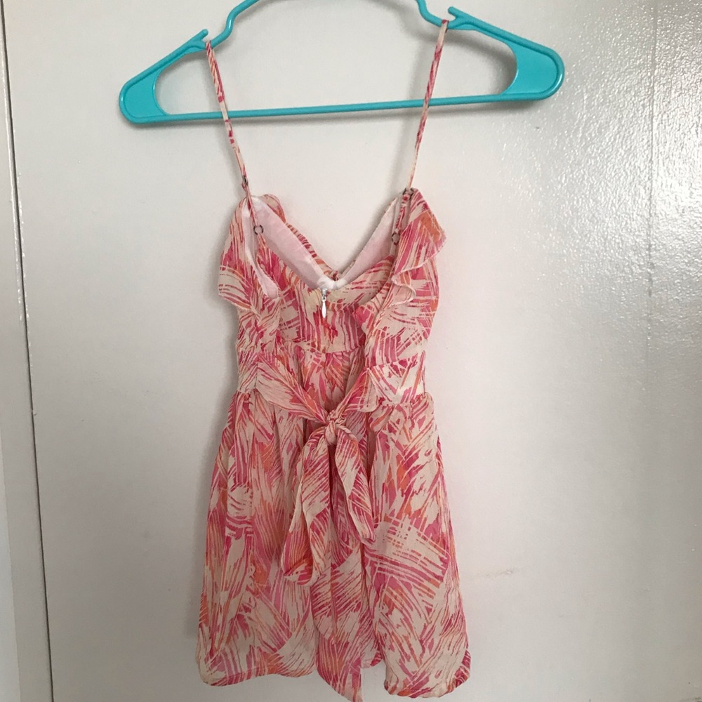 ❌SOLD❌ Pacsun kirra spaghetti strap ruffle tank top Hawaiian floral summer beach - Picture 2 of 3